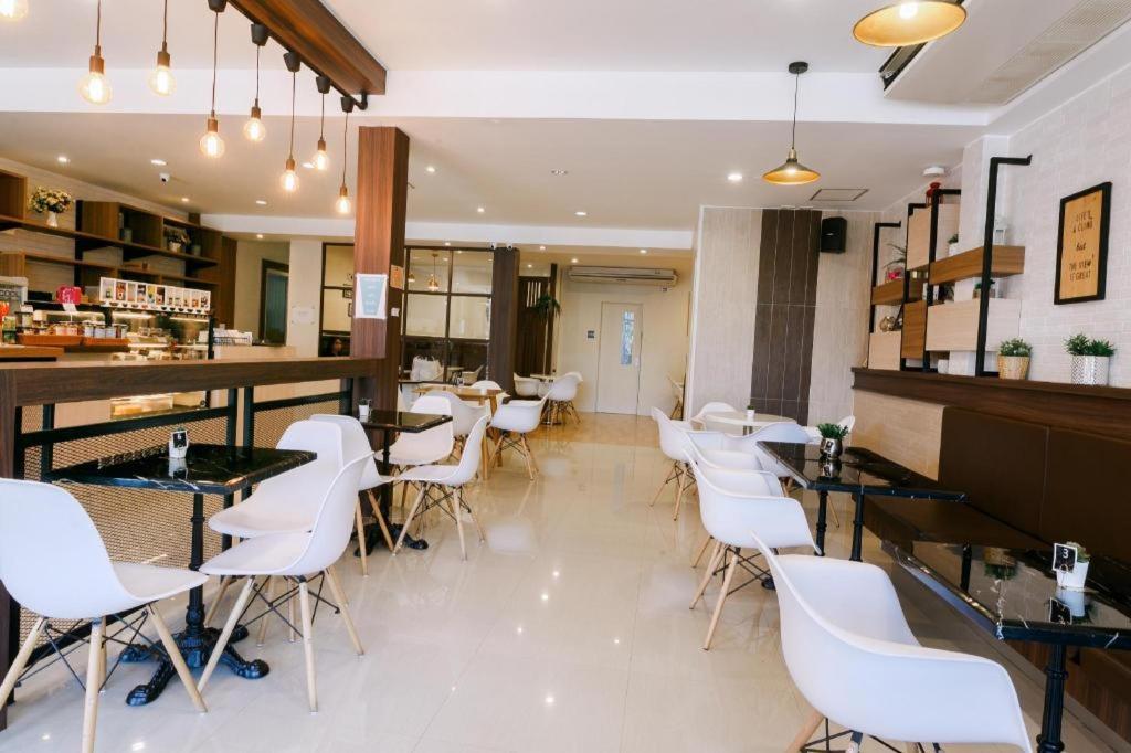 City Park Hotel Phatthalung Eksteriør billede