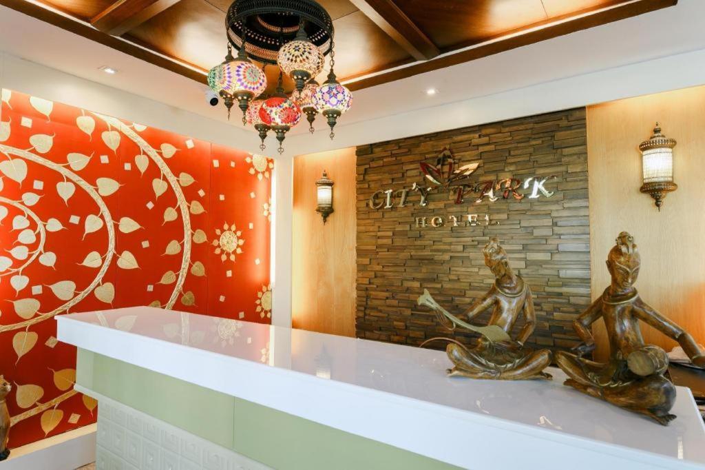 City Park Hotel Phatthalung Eksteriør billede