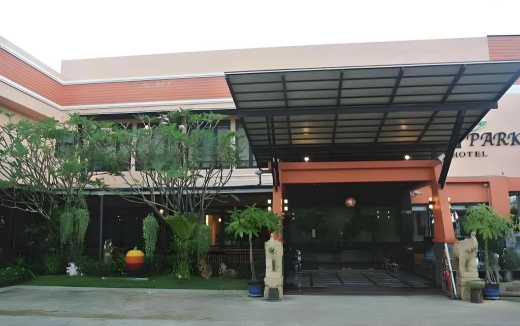 City Park Hotel Phatthalung Eksteriør billede