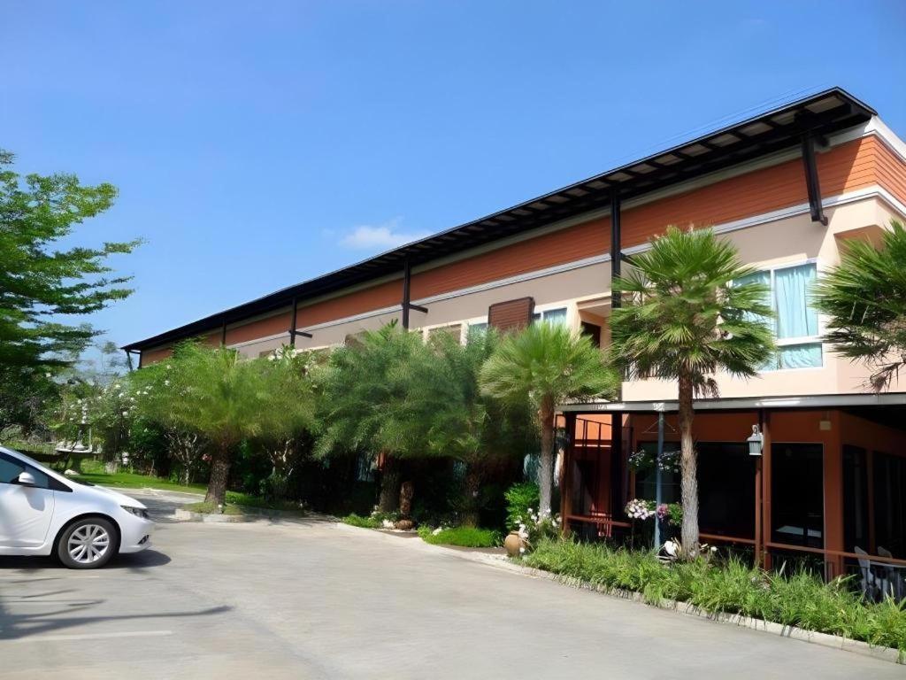 City Park Hotel Phatthalung Eksteriør billede