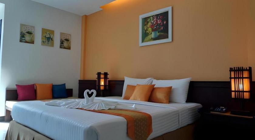 City Park Hotel Phatthalung Eksteriør billede