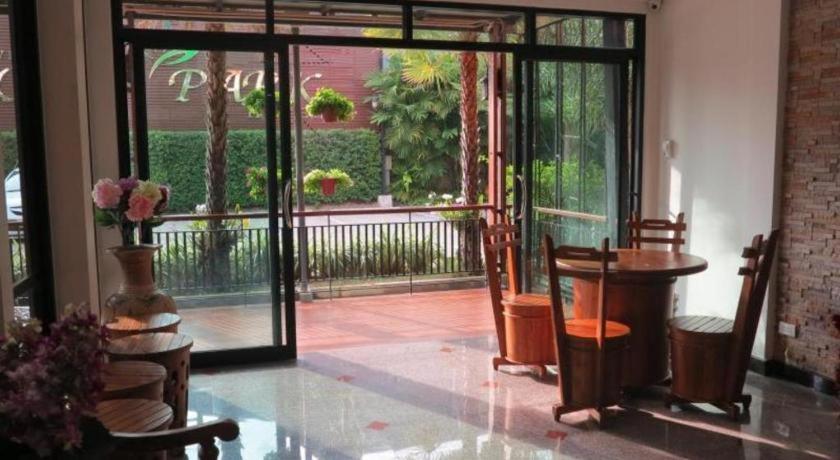 City Park Hotel Phatthalung Eksteriør billede