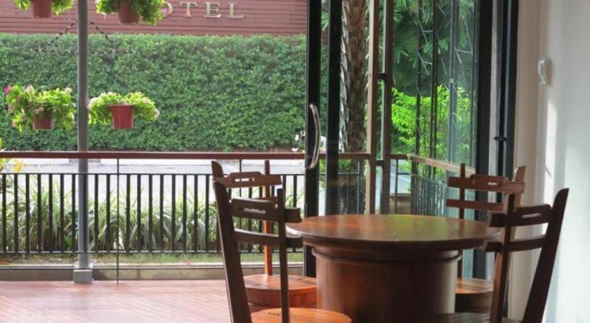 City Park Hotel Phatthalung Eksteriør billede