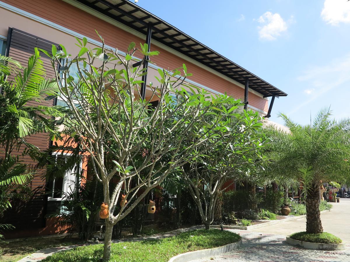 City Park Hotel Phatthalung Eksteriør billede